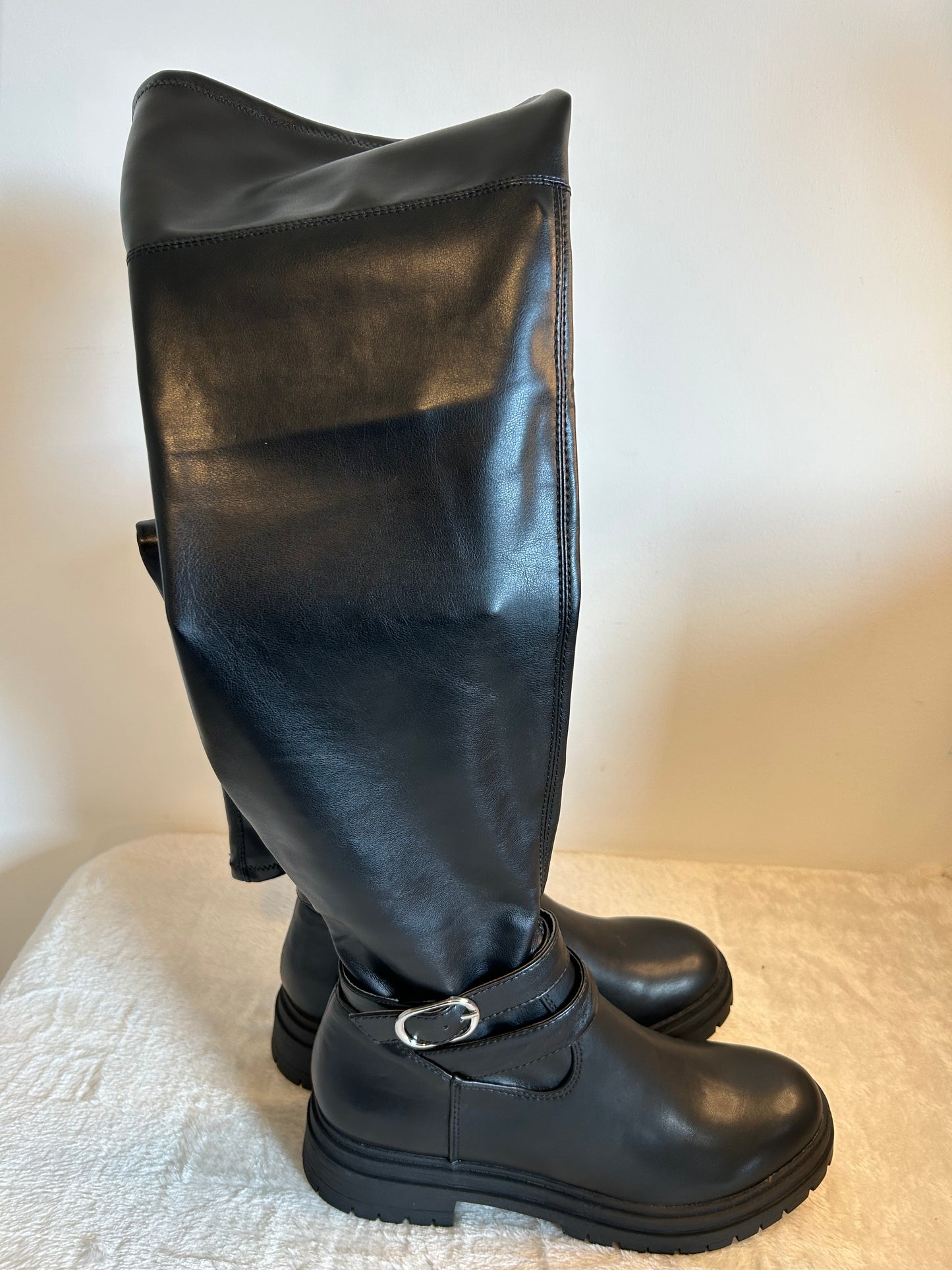 Over the knee boot