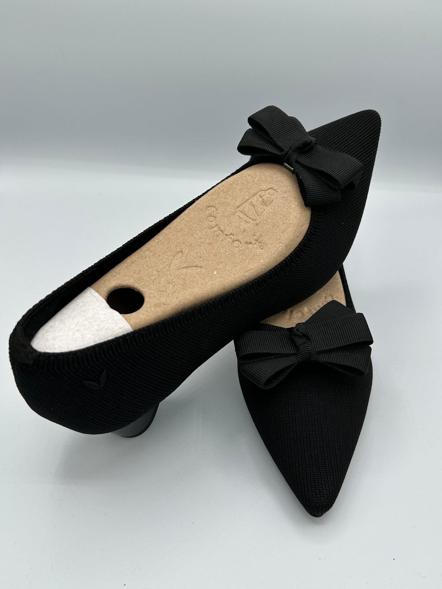 Black low heel by Vivaia