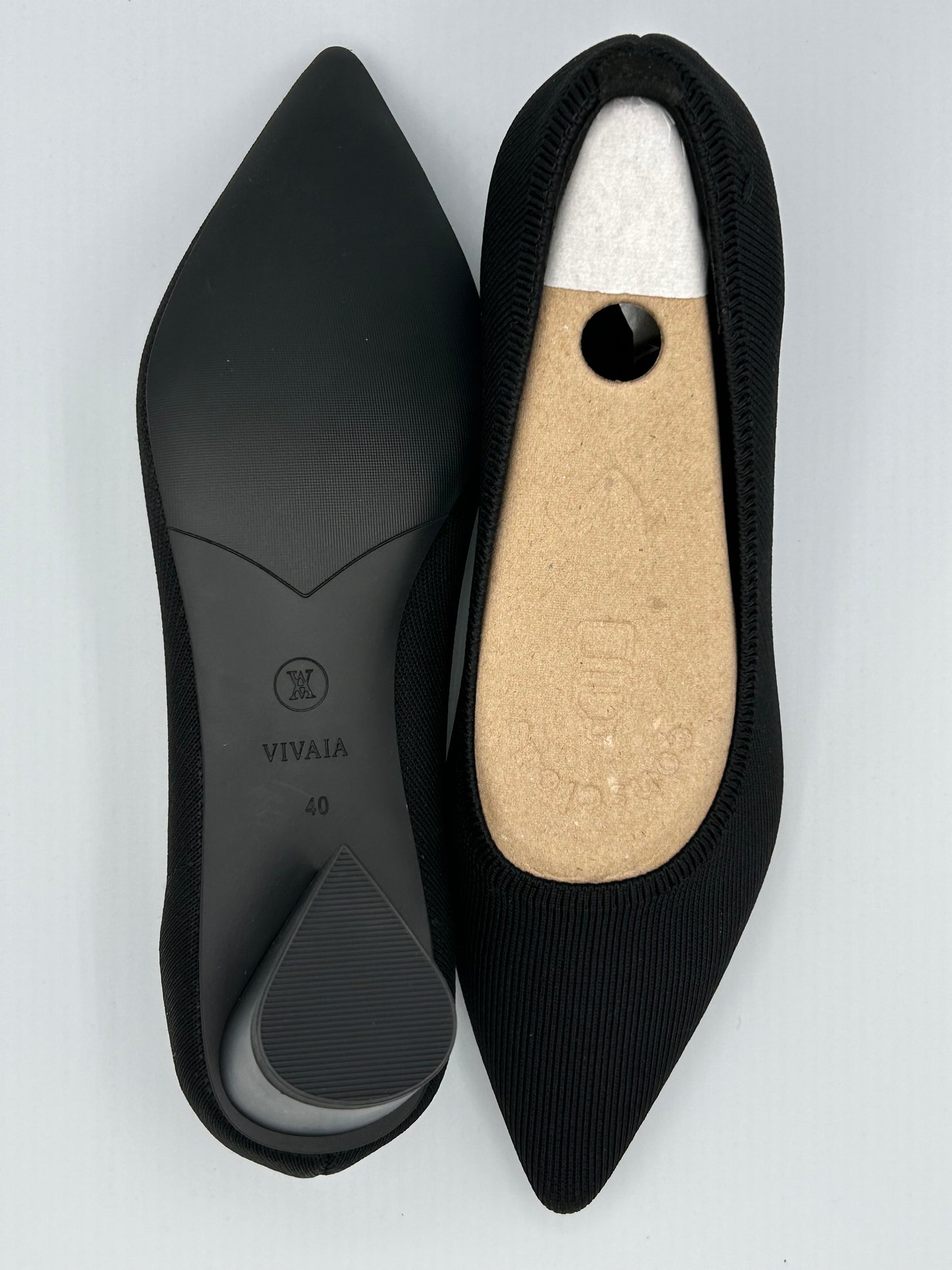 Black low heel by Vivaia